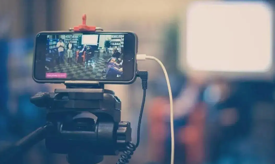 卖活保健品骗老年嫌疑人，网卡里还剩4000多万