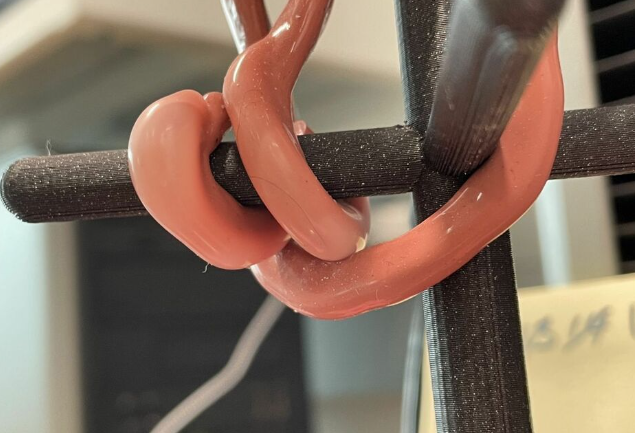 科幻照进现实。哈佛大学公布最新触手机器人灵巧准确抓取物体。